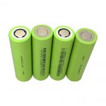 Alkuperäiset ladattavat litiumioniakut 18650 3,7 V 2900mAh kennoliittimet 18650