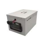 KAIKKI YKSESSÄ Pitkäikäinen LiFePO4-akku kotitalouksien energian varastointijärjestelmään